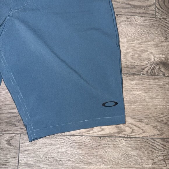 Oakley Mens Hybrid Shorts 5 Pockets Size 33 Regular Fit 9” Inseam - Picture 3 of 5